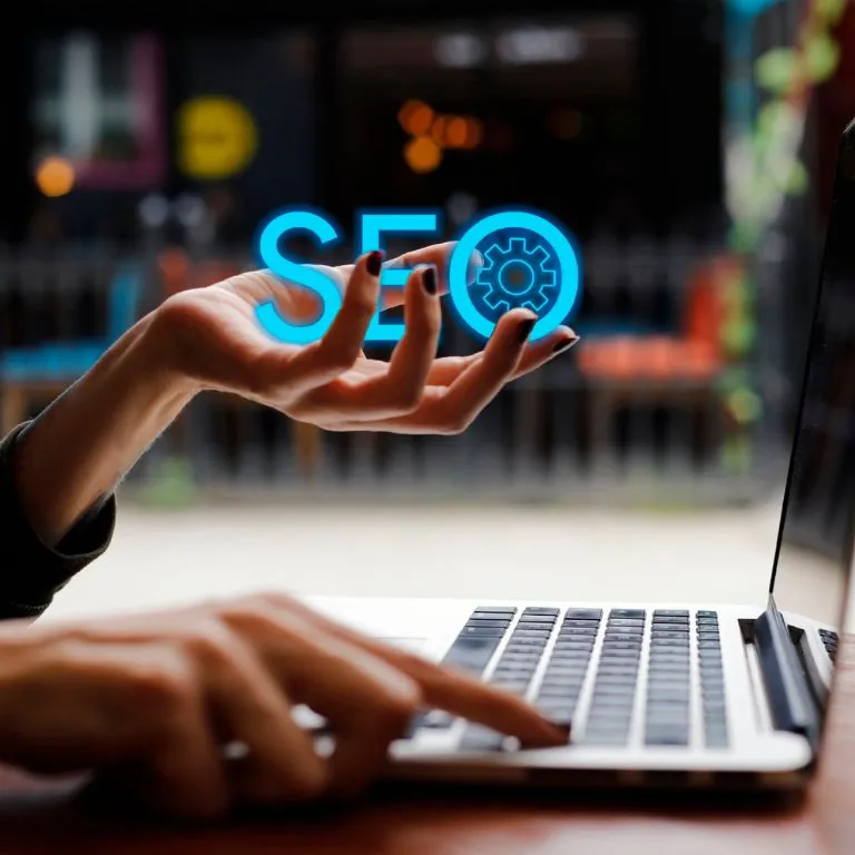 Integrare SEO e social media marketing: vantaggi e tecniche
