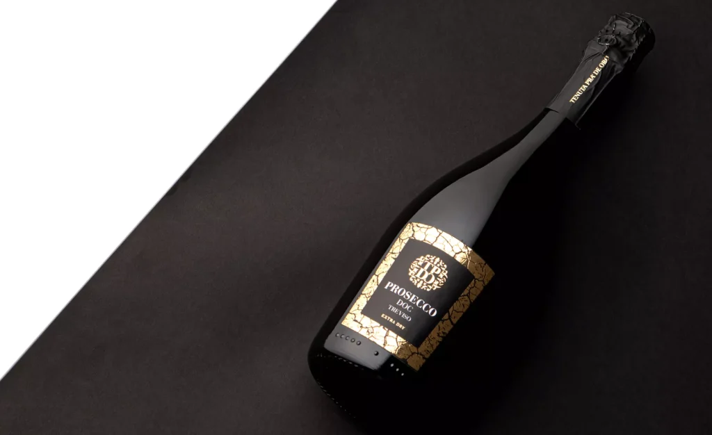 Grafica etichette vino: servizi e casi di studio Perazza srl 14 Agenzia di grafica Perazza Treviso: Tenuta Pra de oro etichetta