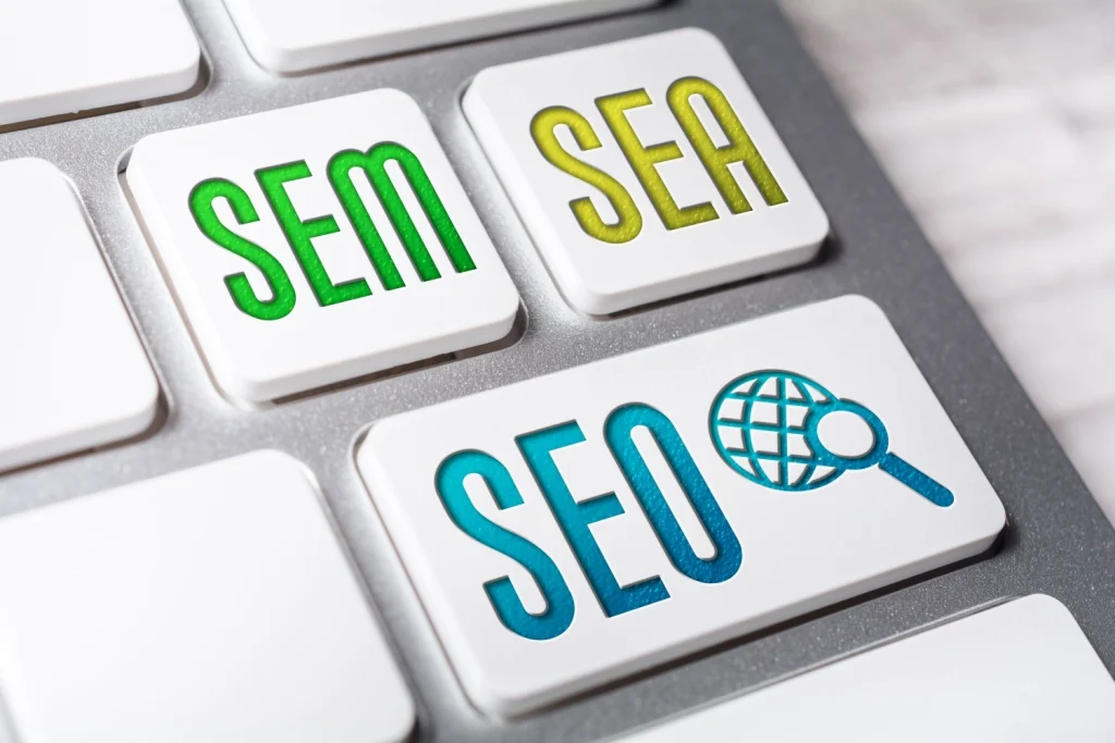 tasti seo sea sem su tastiera di computer